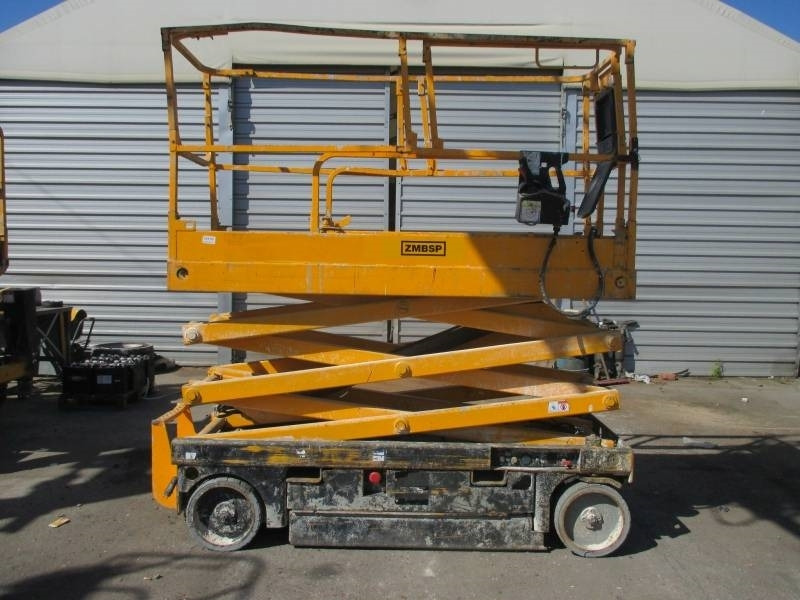 Scissor lift Haulotte Compact 8 Electric 2010 8M